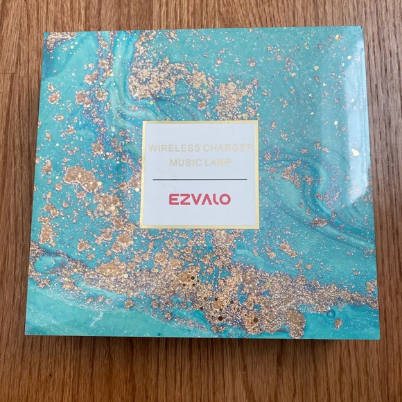 EZVALO Wireless Music Charger Lamp, NWT - Picture 7 of 9